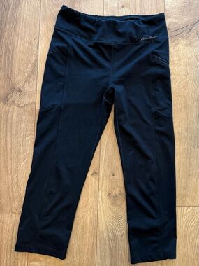 Eddie Bauer Black Cropped Capri Leggings with Pockets size small